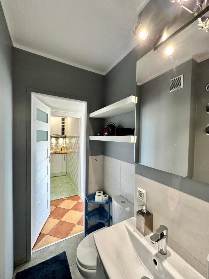 Gold 2 King Size Bed, Metro X2 Free Wifi, 50'Tv Netflix, Hbo, Appletv+ Apartment Warsaw Exterior photo